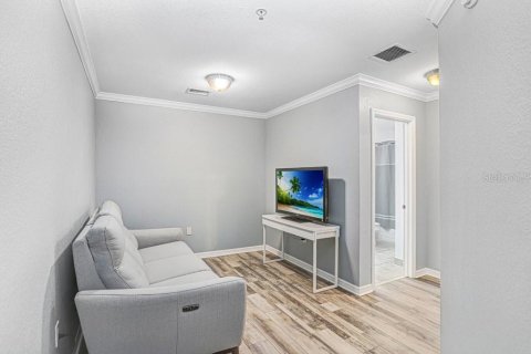 Adosado en venta en Tampa, Florida, 4 dormitorios, 211.91 m2 № 2097548 - foto 18