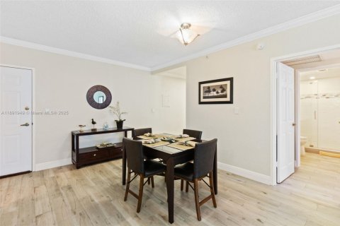 Condominio en venta en Hollywood, Florida, 1 dormitorio, 77.57 m2 № 1945045 - foto 17