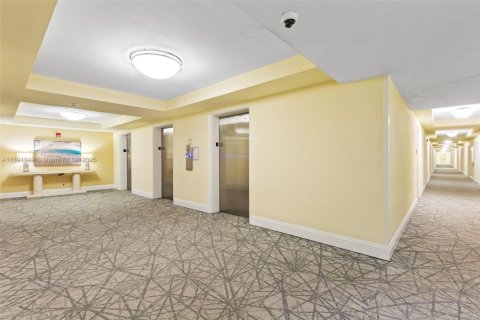 Condominio en venta en Hollywood, Florida, 1 dormitorio, 77.57 m2 № 1945045 - foto 15