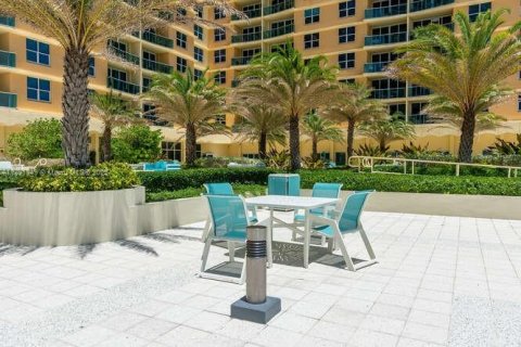 Condominio en venta en Hollywood, Florida, 1 dormitorio, 77.57 m2 № 1945045 - foto 28