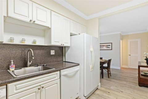 Condominio en venta en Hollywood, Florida, 1 dormitorio, 77.57 m2 № 1945045 - foto 13