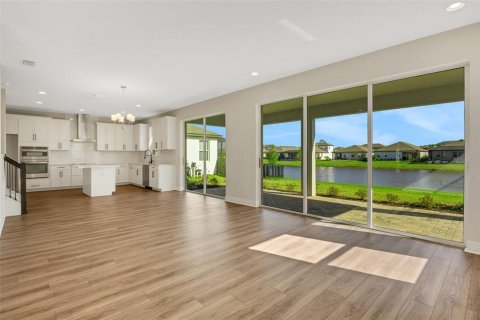 House in Sarasota, Florida 4 bedrooms, 260.96 sq.m. № 1740194 - photo 2