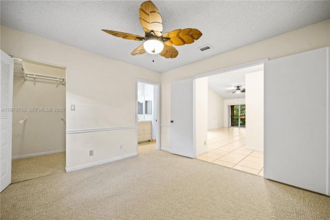 Condo in Miami, Florida, 2 bedrooms  № 2043275 - photo 20