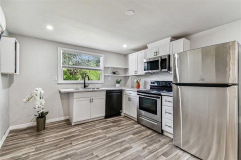 Apartment in Tampa, Florida 1 bedroom, 46.45 sq.m. № 2230389 - photo 4