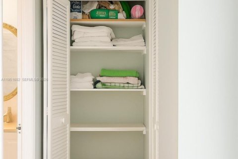 Купить кондоминиум в Майами, Флорида 2 спальни, № 2009488 - фото 12