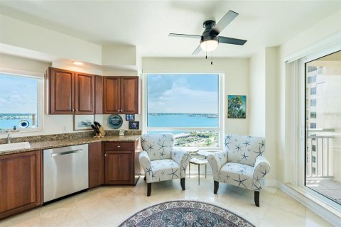 Condo in Clearwater, Florida, 3 bedrooms  № 1919076 - photo 19