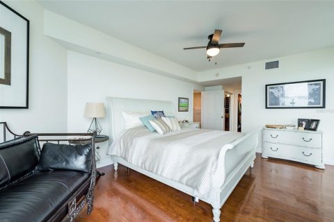 Condo in Clearwater, Florida, 3 bedrooms  № 1919076 - photo 24