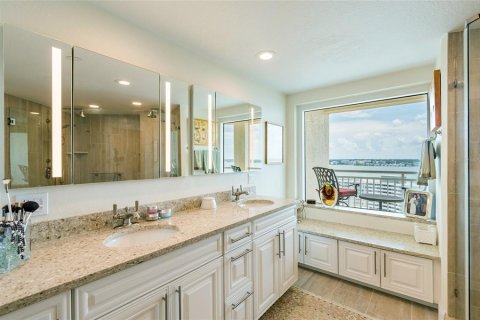 Condo in Clearwater, Florida, 3 bedrooms  № 1919076 - photo 30