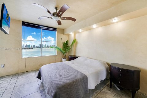 Copropriété à vendre à Miami Beach, Floride: 1 chambre, 69.68 m2 № 2026847 - photo 17