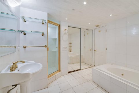 Copropriété à vendre à Miami Beach, Floride: 1 chambre, 69.68 m2 № 2026847 - photo 18