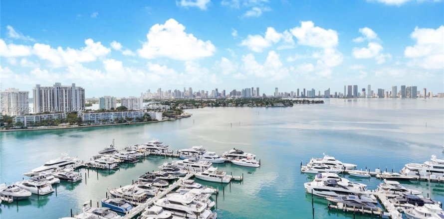 Condo à Miami Beach, Floride, 1 chambre  № 2026847