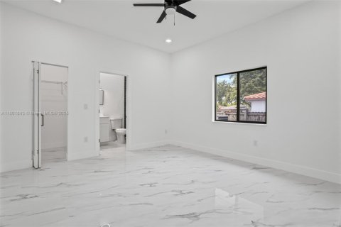 House in Fort Lauderdale, Florida 4 bedrooms № 1768166 - photo 16