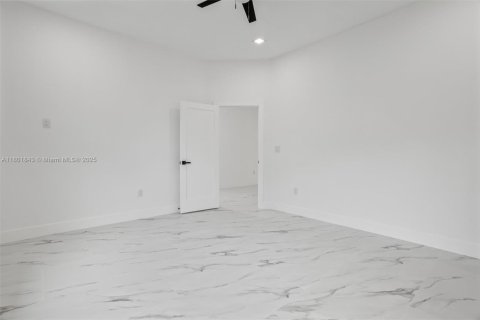 House in Fort Lauderdale, Florida 4 bedrooms № 1768166 - photo 17
