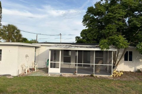 Villa ou maison à vendre à Port Charlotte, Floride: 2 chambres, 98.1 m2 № 2217862 - photo 17