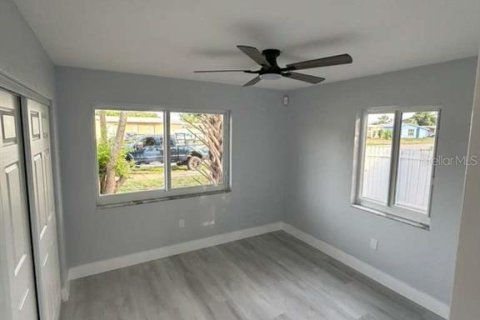 Villa ou maison à vendre à Port Charlotte, Floride: 2 chambres, 98.1 m2 № 2217862 - photo 3