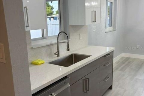 Villa ou maison à vendre à Port Charlotte, Floride: 2 chambres, 98.1 m2 № 2217862 - photo 30