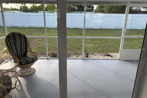 Villa ou maison à vendre à Port Charlotte, Floride: 2 chambres, 98.1 m2 № 2217862 - photo 27