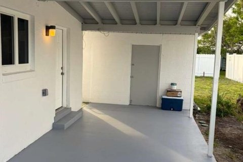 Villa ou maison à vendre à Port Charlotte, Floride: 2 chambres, 98.1 m2 № 2217862 - photo 23