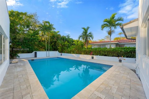 Villa ou maison à vendre à Coral Gables, Floride: 3 chambres, 168.34 m2 № 2033495 - photo 24