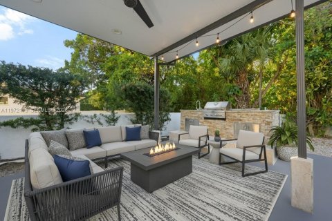 Villa ou maison à vendre à Coral Gables, Floride: 3 chambres, 168.34 m2 № 2033495 - photo 22