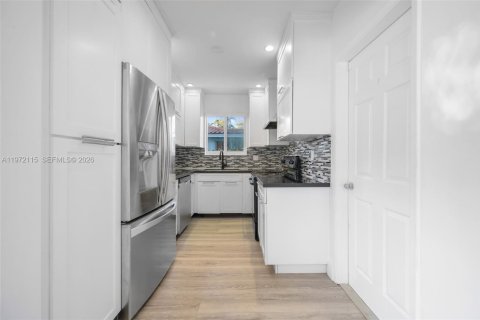 Villa ou maison à vendre à Coral Gables, Floride: 3 chambres, 168.34 m2 № 2033495 - photo 8