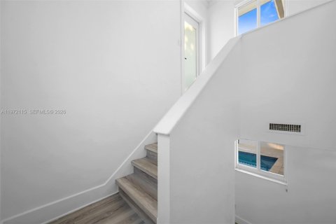 Villa ou maison à vendre à Coral Gables, Floride: 3 chambres, 168.34 m2 № 2033495 - photo 16