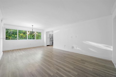 Villa ou maison à vendre à Coral Gables, Floride: 3 chambres, 168.34 m2 № 2033495 - photo 5