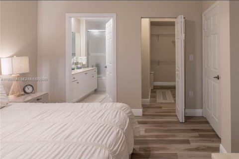 Condo in Palm Beach Gardens, Florida, 2 bedrooms  № 2064218 - photo 19