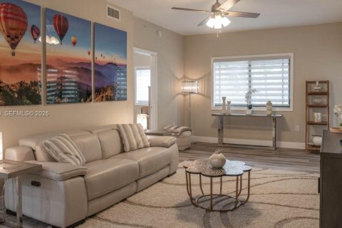 Condo in Palm Beach Gardens, Florida, 2 bedrooms  № 2064218