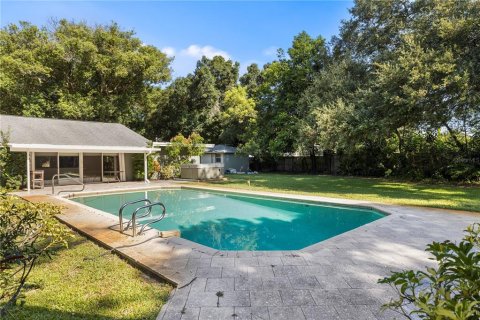 House in Clearwater, Florida 6 bedrooms, 360.93 sq.m. № 2283350 - photo 22