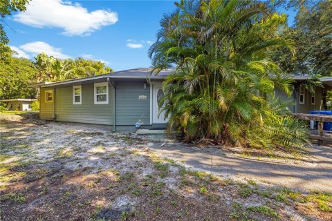 House in Clearwater, Florida 6 bedrooms, 360.93 sq.m. № 2283350 - photo 26