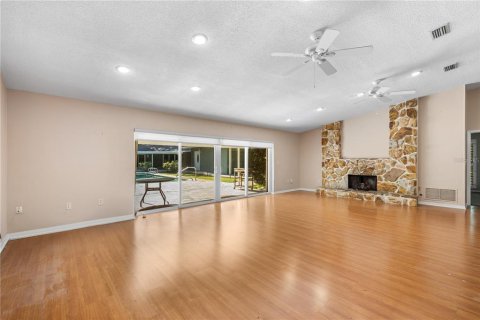 House in Clearwater, Florida 6 bedrooms, 360.93 sq.m. № 2283350 - photo 29