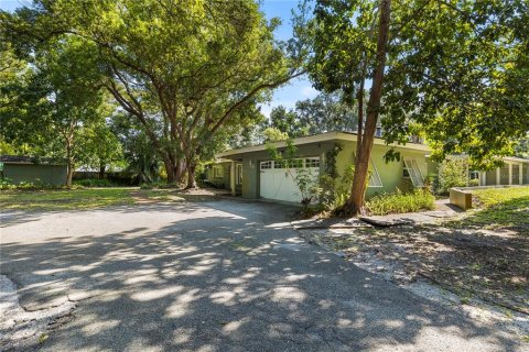 House in Clearwater, Florida 6 bedrooms, 360.93 sq.m. № 2283350 - photo 2
