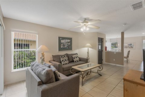 Copropriété à vendre à Kissimmee, Floride: 3 chambres, 115.66 m2 № 1883569 - photo 8