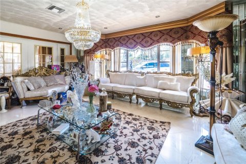 Casa en venta en Miami, Florida, 4 dormitorios, 382.48 m2 № 1732143 - foto 26