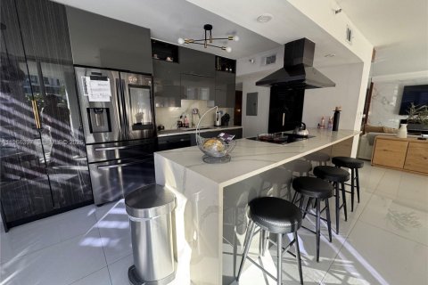 Copropriété à louer à Aventura, Floride: 2 chambres, 130.34 m2 № 2081300 - photo 6
