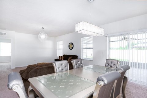 Casa en alquiler en Winter Haven, Florida, 4 dormitorios, 166.11 m2 № 1769618 - foto 19