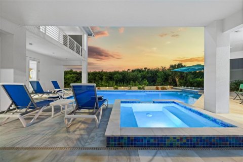 Villa ou maison à vendre à Englewood, Floride: 3 chambres, 225.38 m2 № 2341676 - photo 4