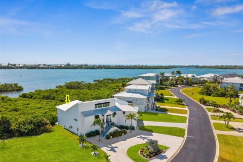 Casa en Englewood, Florida 3 dormitorios, 225.38 m2 № 2341676