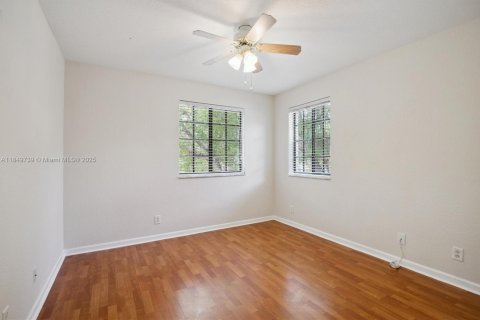 Condo in Weston, Florida, 4 bedrooms  № 1852033 - photo 15