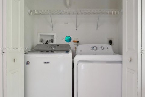 Condo in Weston, Florida, 4 bedrooms  № 1852033 - photo 18