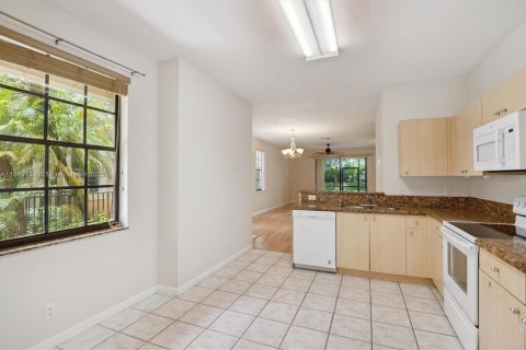 Condo in Weston, Florida, 4 bedrooms  № 1852033 - photo 9