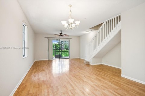 Condo in Weston, Florida, 4 bedrooms  № 1852033 - photo 4
