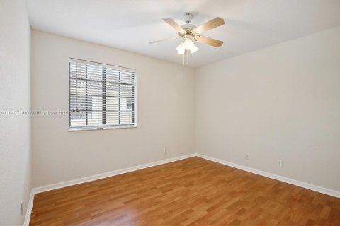 Condo in Weston, Florida, 4 bedrooms  № 1852033 - photo 14