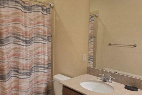 Townhouse in Orlando, Florida 3 bedrooms, 163.88 sq.m. № 1994903 - photo 27