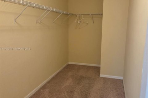 Townhouse in Orlando, Florida 3 bedrooms, 163.88 sq.m. № 1994903 - photo 21