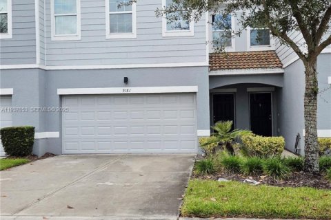 Townhouse in Orlando, Florida 3 bedrooms, 163.88 sq.m. № 1994903 - photo 1