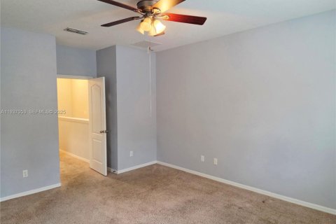 Townhouse in Orlando, Florida 3 bedrooms, 163.88 sq.m. № 1994903 - photo 14