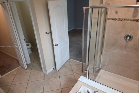 Townhouse in Orlando, Florida 3 bedrooms, 163.88 sq.m. № 1994903 - photo 16