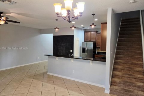 Townhouse in Orlando, Florida 3 bedrooms, 163.88 sq.m. № 1994903 - photo 6